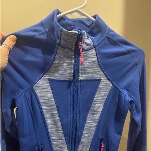 Ivivva Jacket size 10. In great used condition. Non smoking home.